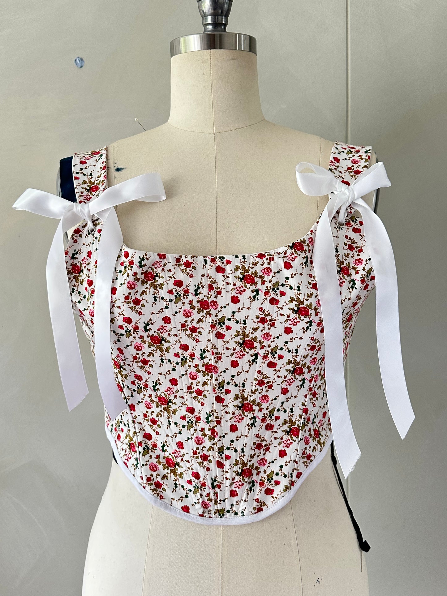 *NEW*  Red Roses Corset