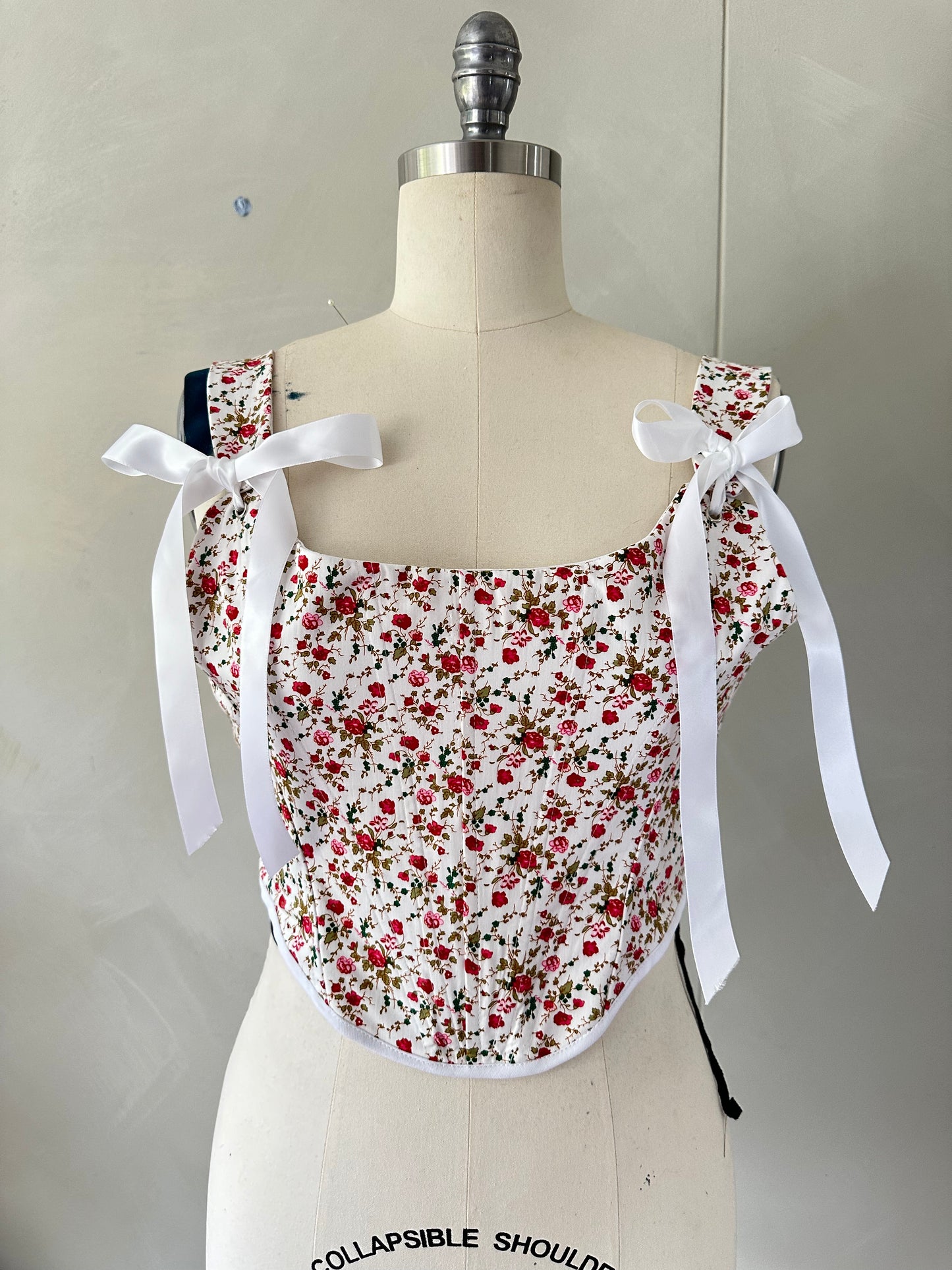 *NEW*  Red Roses Corset